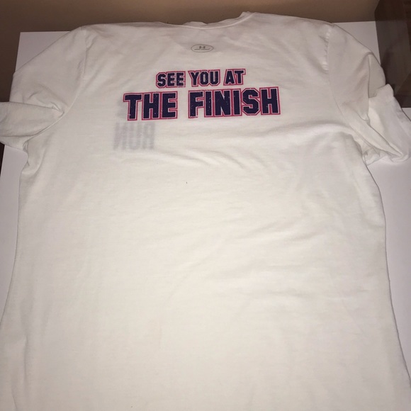 Under Armour T-Shirt NWOT - Picture 2 of 2